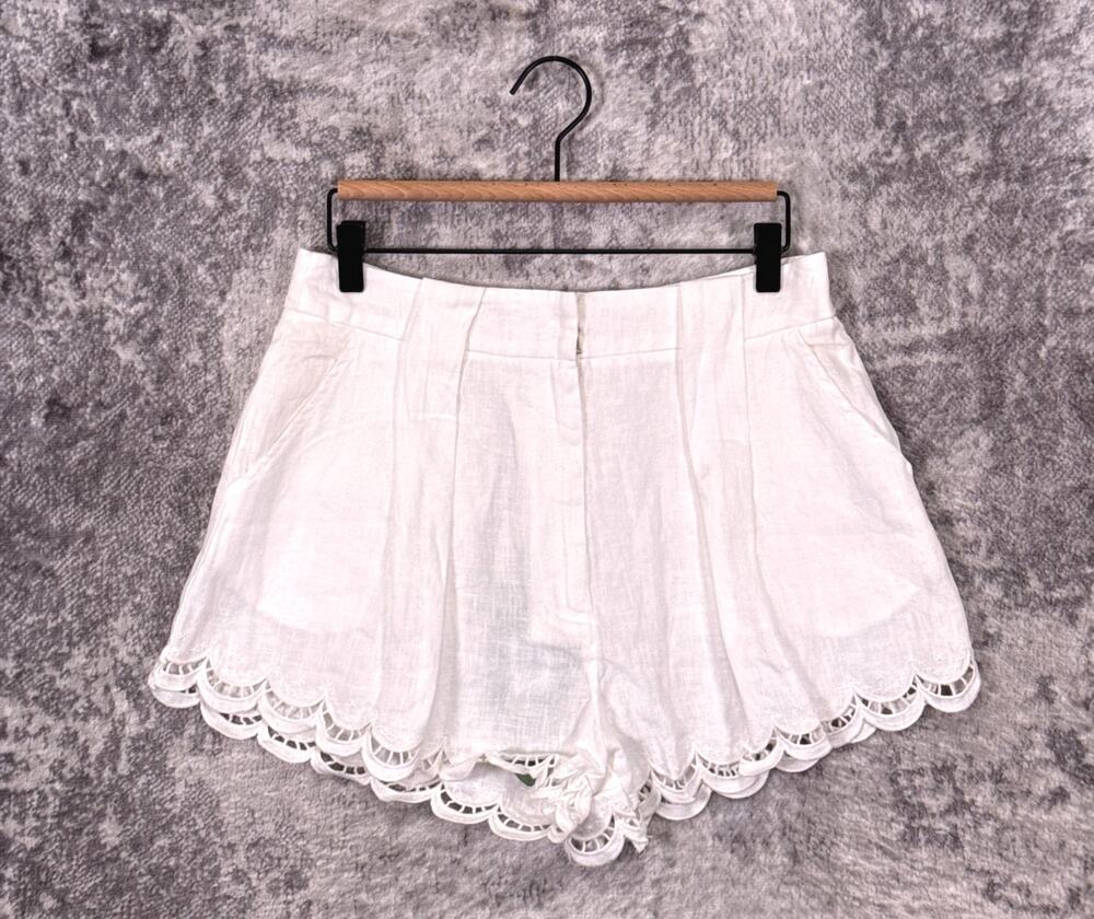 New Farm Rio Richelieu Shorts Medium Womens White Linen Eyelet Scalloped Hem